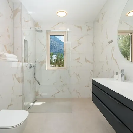 Vila New! Adore Makarska