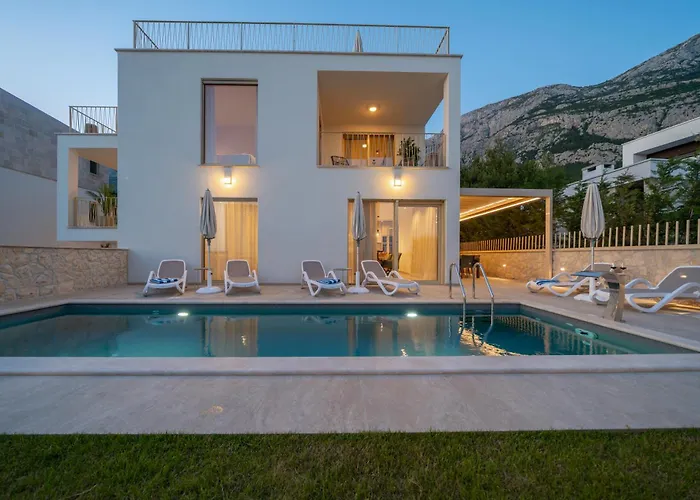 New! Adore Villa